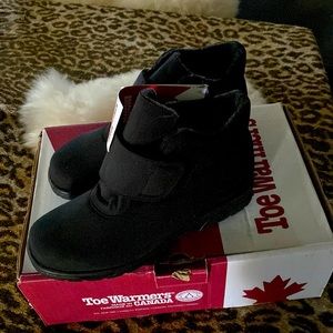 Brand new, Wind and water resistant 4” boot. Insulated lining.